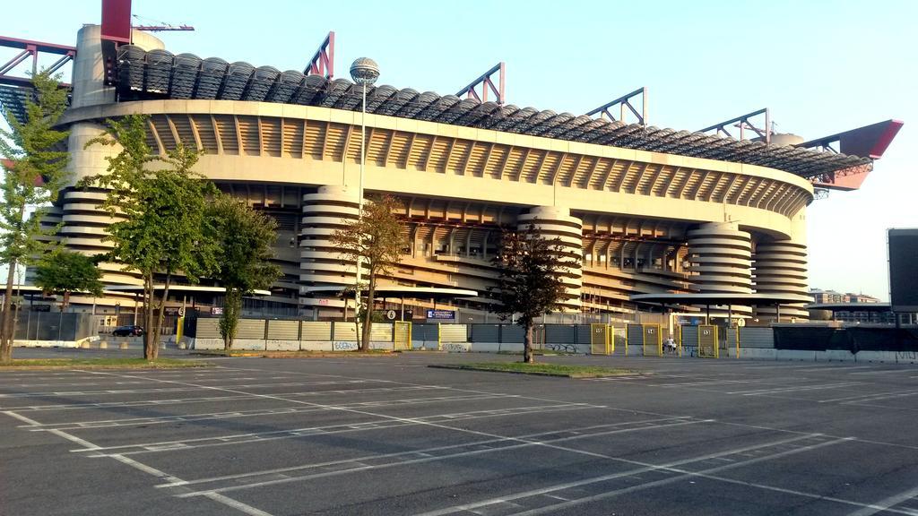 Bed & Breakfast A San Siro 75 米兰 外观 照片
